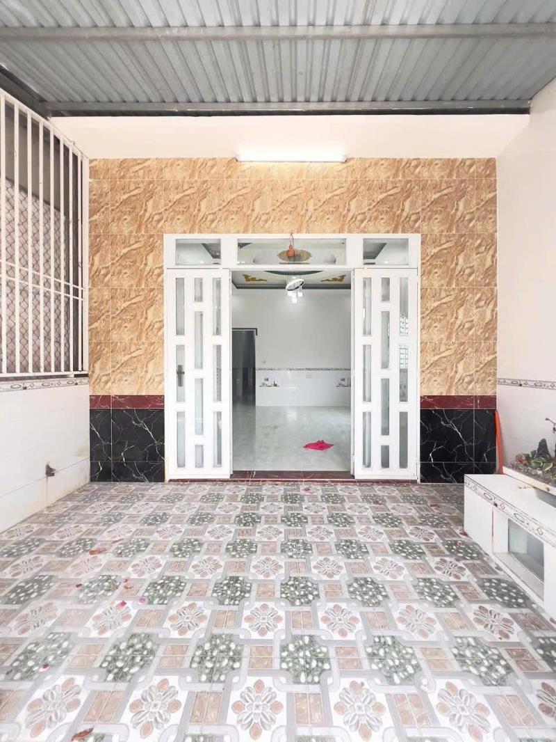 Xoay vòng tiền nên bán gấp căn nhà c4  ở tân an hội, củ chi, 122m2, 900trieu, sổ hồng riêng - 2