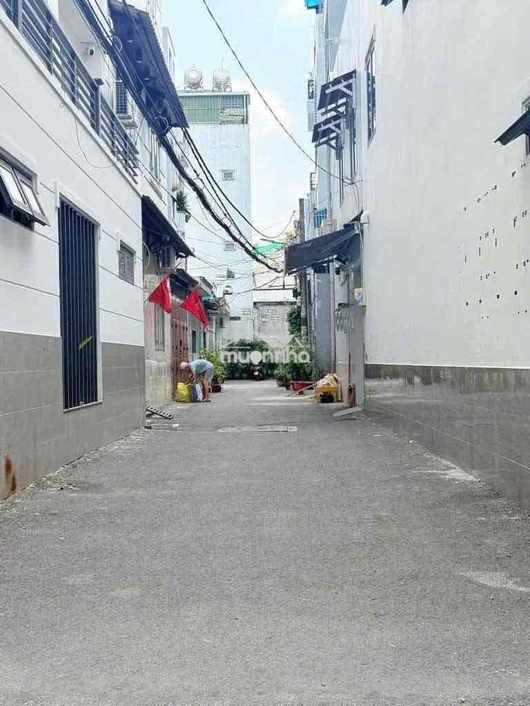 Trệt 1 lầu - 4m x 10,5m - ở ngay - quang trung - nguyễn văn khối gv