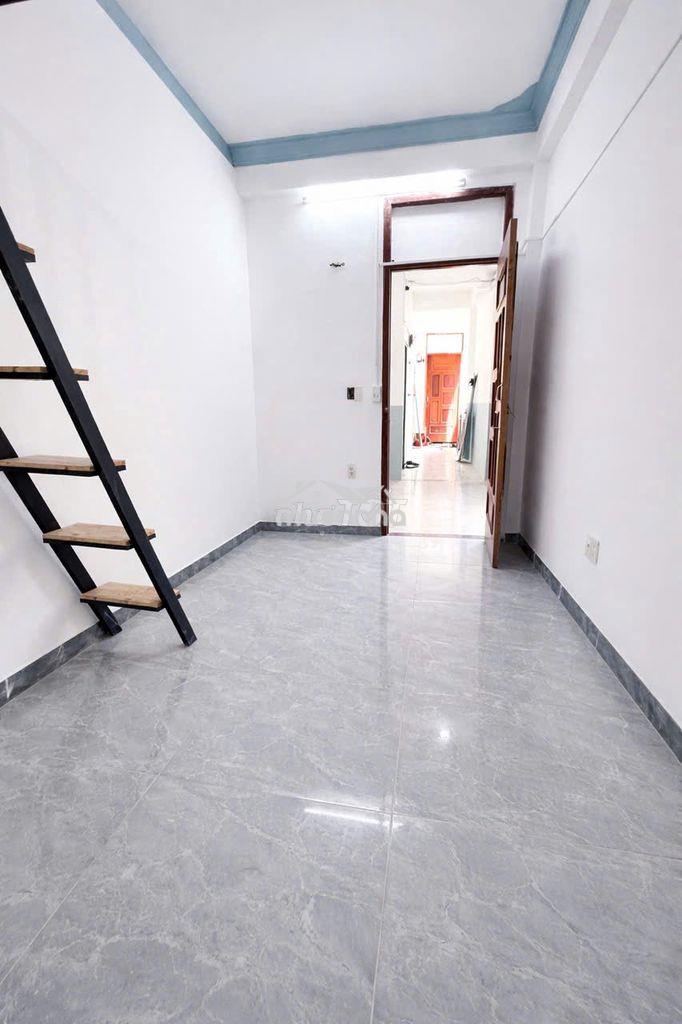Phòng cho thuê giá rẻ siêu rộng gần cv làng hoa gác cao- phòng rộng - 2