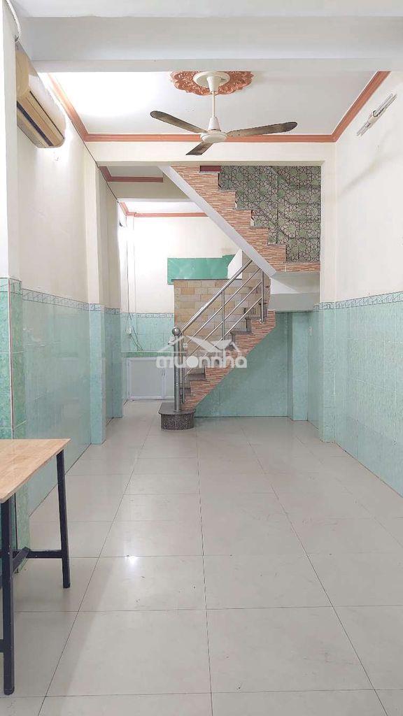 Cho thuê  nhà  2 lầu  4 p . p . 15 q. 8 - 4