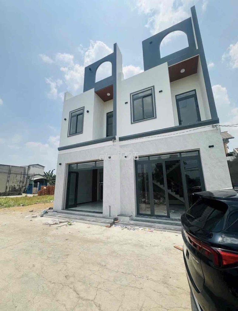 Nhà lầu mới xây p.hoá an sân ô tô - 2