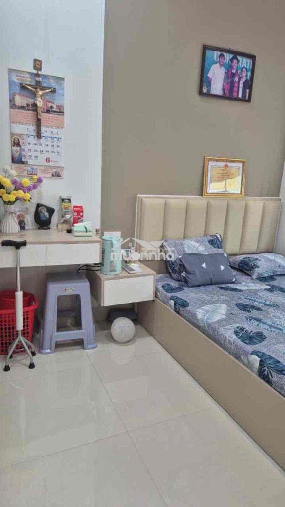 Chỉ: 7 tỷ 500 - 2 mặt hẻm - xe hơi thông - hoa đào, p2, phú nhuận  📐 d - 4