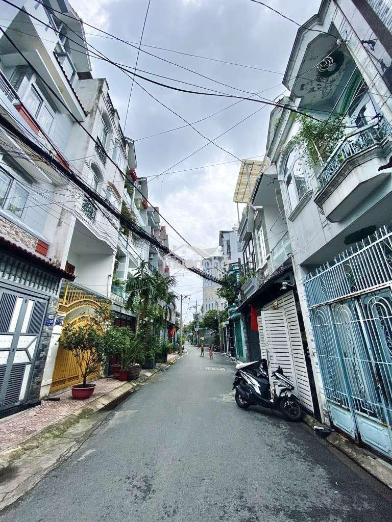 Bán nhà: huỳnh văn nghệ , ngang 5m , 80m2 ,giá : 6.4tỷ