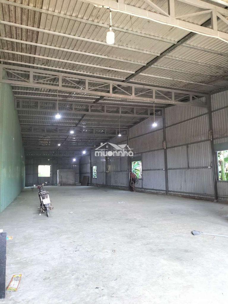 Xưởng 320m2 - có văn phòng.