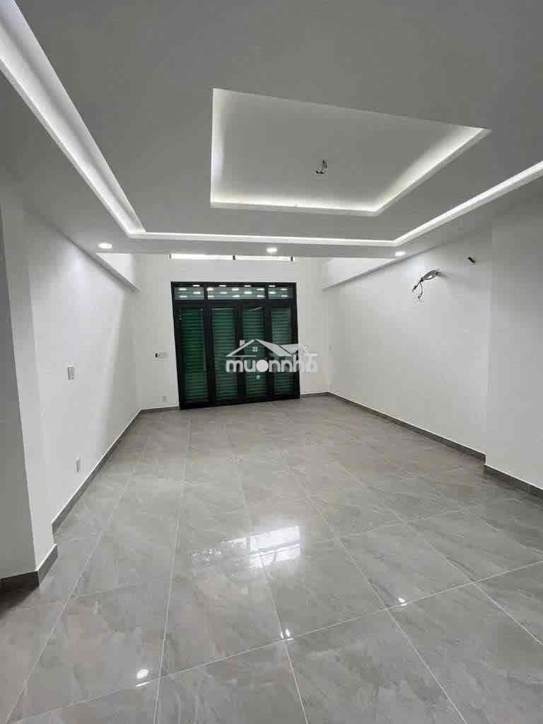 Nhà 2 phòng ngủ 3,2x15 huỳnh văn bánh. hẻm xe hơi
