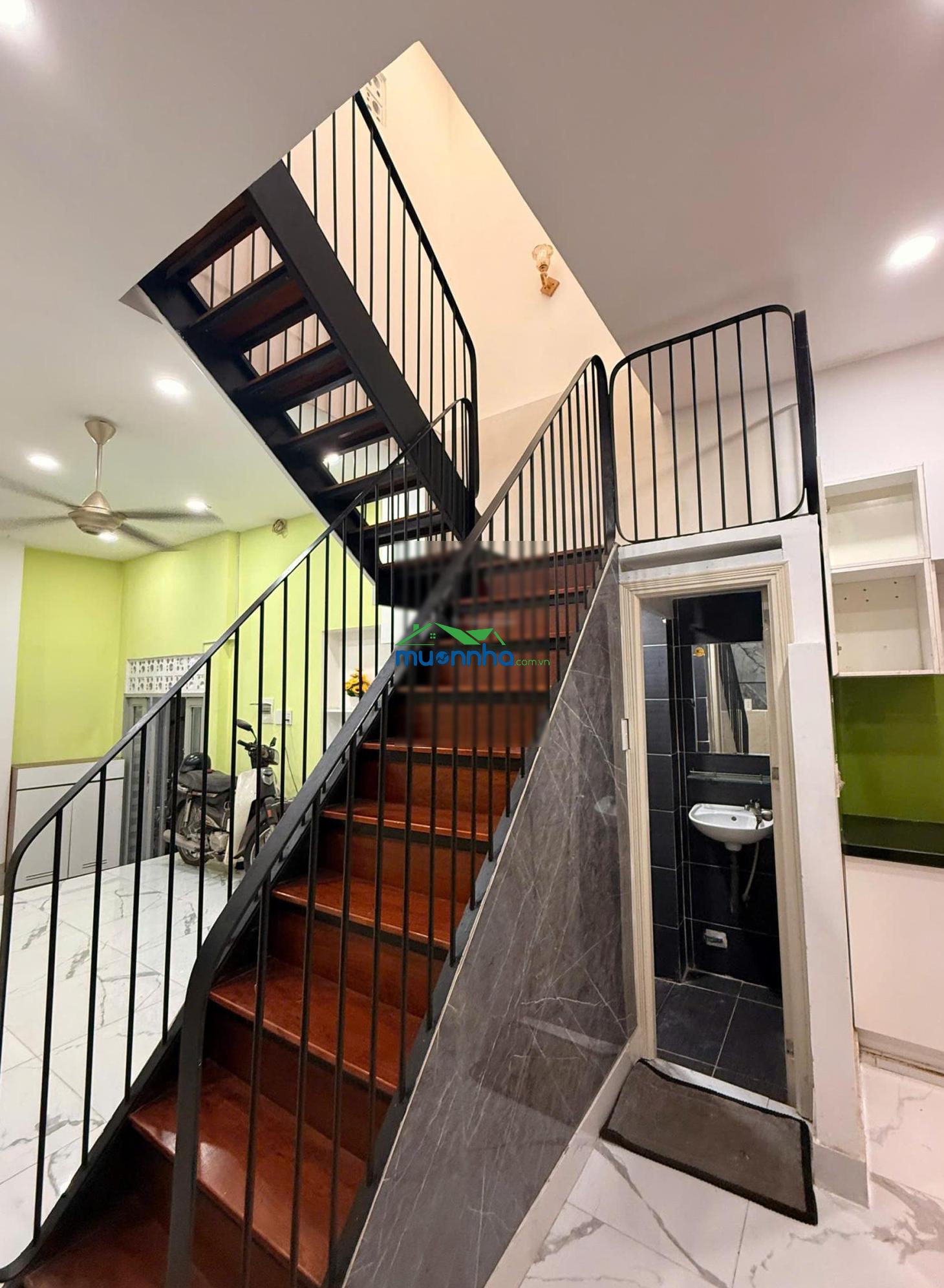 Bán nhà 2 tầng - đường tân thành đối diện chung cư cây mai - 3.8x10m (0703 863 *** em thank) - 4
