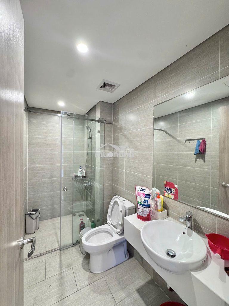 Cho thuê căn hộ góc 2pn+ vinhomes grand park full nội thất view hồ bơi - 2