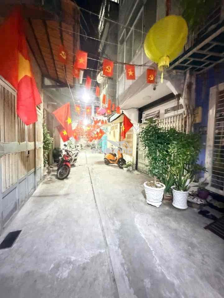 Cho thuê nhà nguyên căn.3pn3wc vường chuối p4, q3 - 2