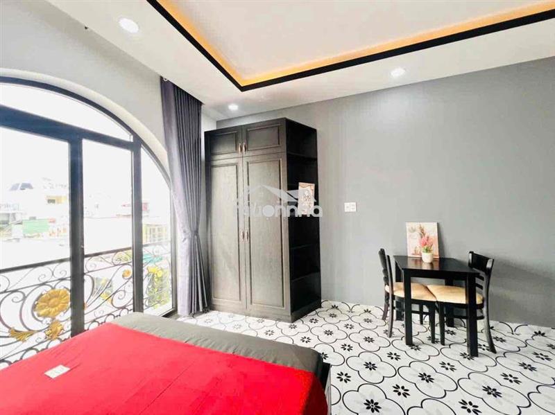 Cho thuê căn hộ dịch vụ siêu rộng ngay ngã tư bốn xã