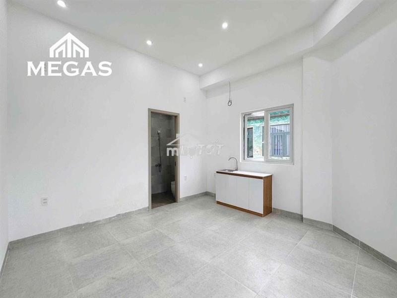 Cho thuê studio cửa sổ trời nằm ngay làng đại học