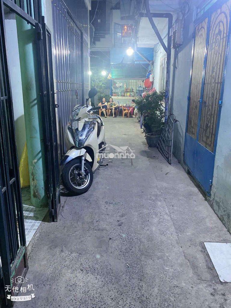 Nhà chính chủ .chưa qua đầu tư chỉ 2ty nhỉn nơ trang long giáp ng xí - 2