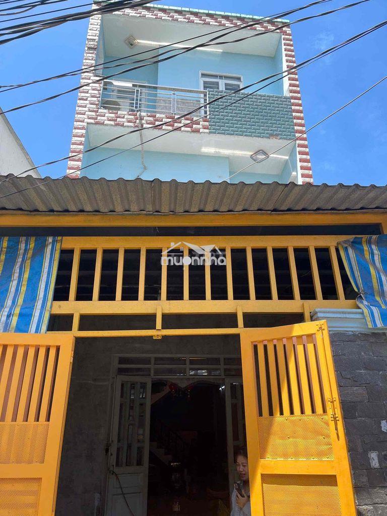 Cho thuê nhà 2 lầu gần chợ thới hoà gần kcn có 4p có sân thượng vào ở