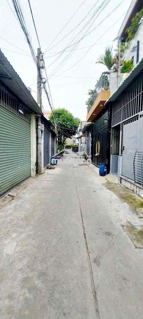 Cho thuê nhà gần phần mềm quang trung giáp gv 6tr xe hơi vào nhà 2pn