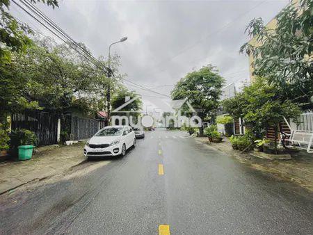 Bán nhà 2 tầng, 3pn, 2wc, đường 7m5, gần aeon mall, gần chợ - dt 100m2
