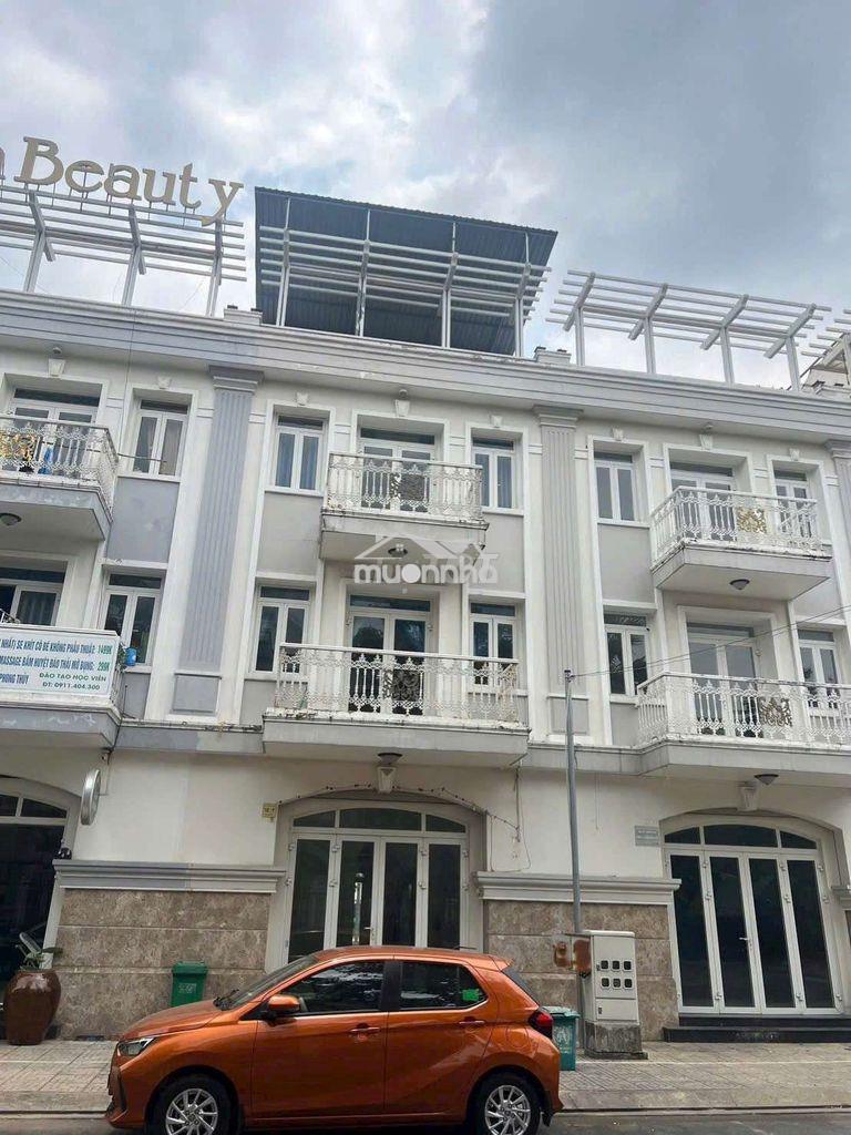 🏠Cho thuê nhà phố

ktm- dv biconsi bạch đằng phú cường . đt : 427m2