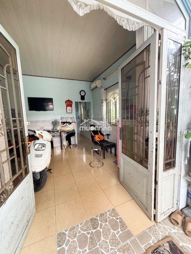 Gấp bán. căn góc 2 tầng mặt tiền đường số cạnh lê văn việt - 4,1 tỷ