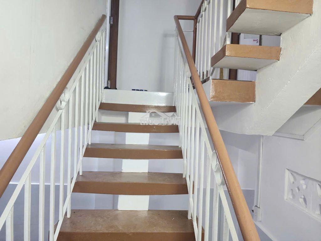 Nhà mới hẻm xe hơi 4pn_4x15_ gần lý thường kiệt - 3