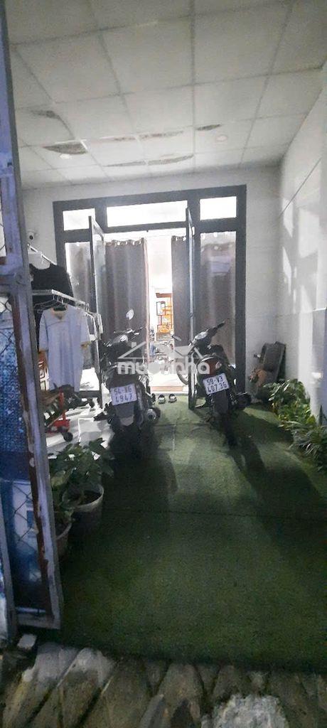 NHÀ CẤP 4 MỚI DT 4 X24M HẺM ĐHT 11  GIÁ 7TR/THÁNG