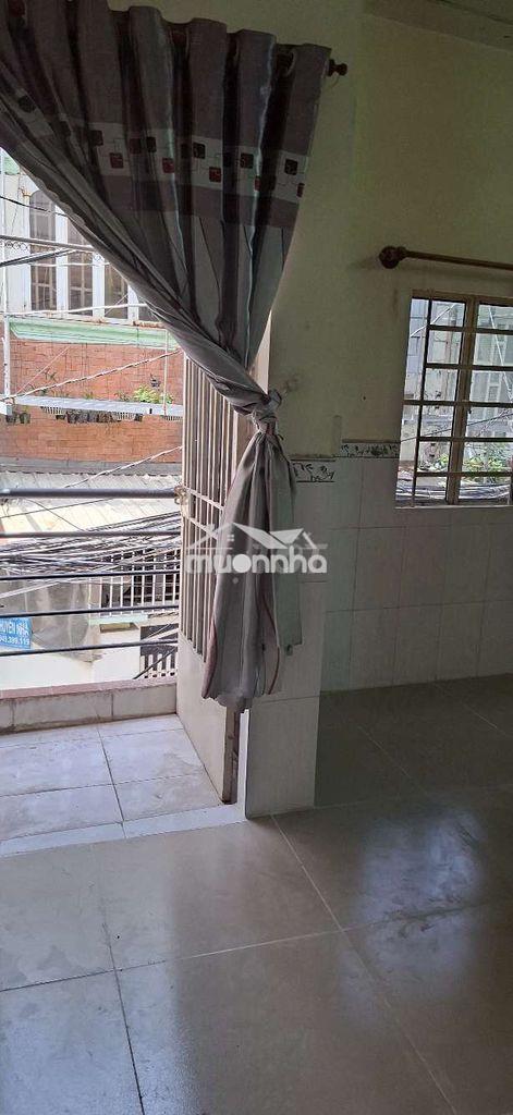 Cho thuê nhà lầu nhỏ 4×4 1w giá 3 triệu - 4