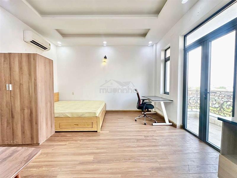 Căn hộ ban công đủ nội thất 30m2 sát cầu vượt hương lộ 2 bv bình tân
