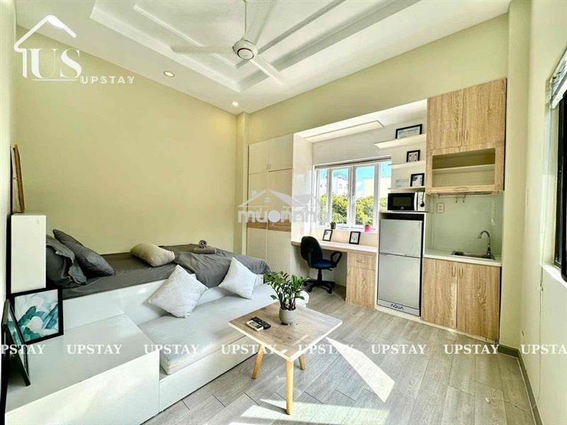 Cho thuê căn hộ full nội thất cửa sổ thoáng ngay trung tâm quận 1