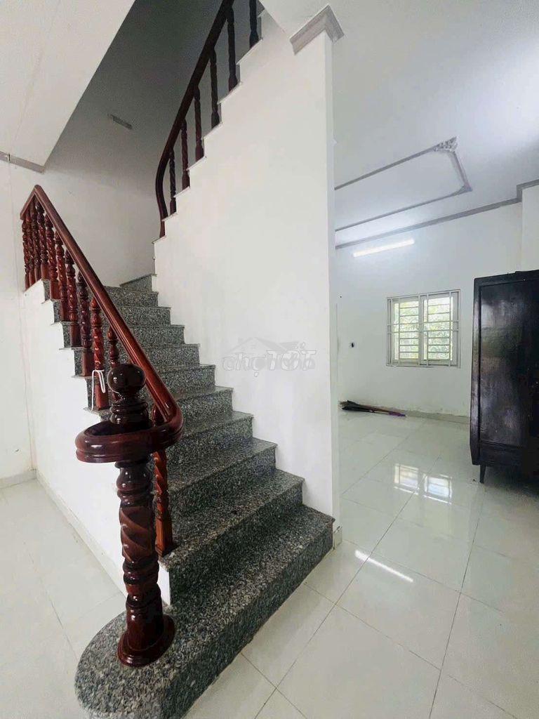 Nhà trệt lầu phú an giá tốt - 2