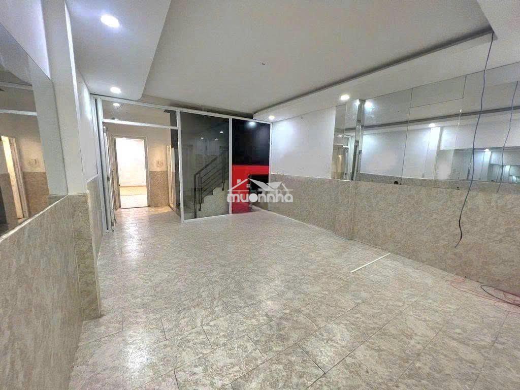 Giá rẻ 3x - cho thuê nhà hàm nghi, quận 1 - trệt 2lầu, dt 4x18m - 2