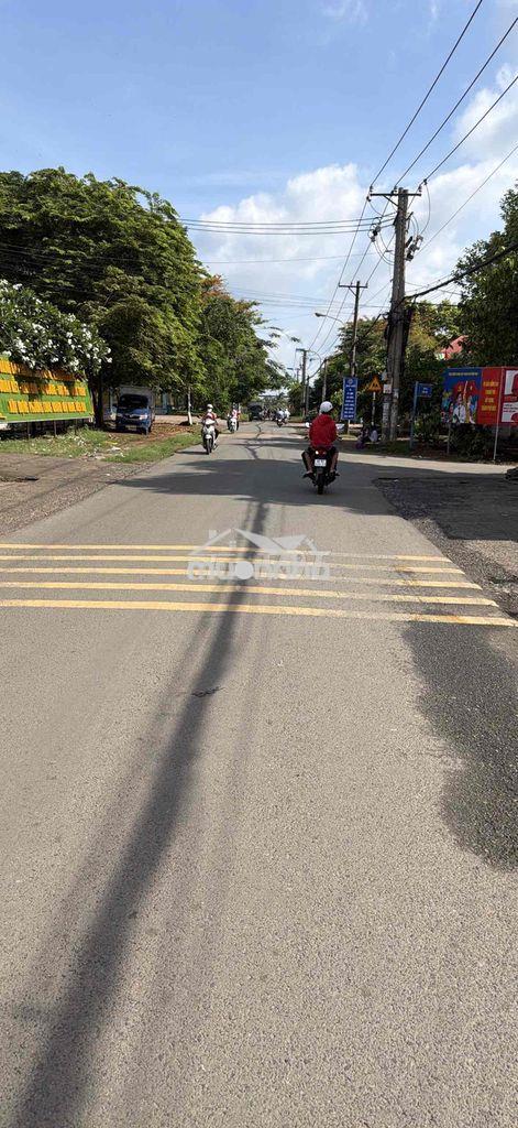 Đất nền trung tâm long khánh