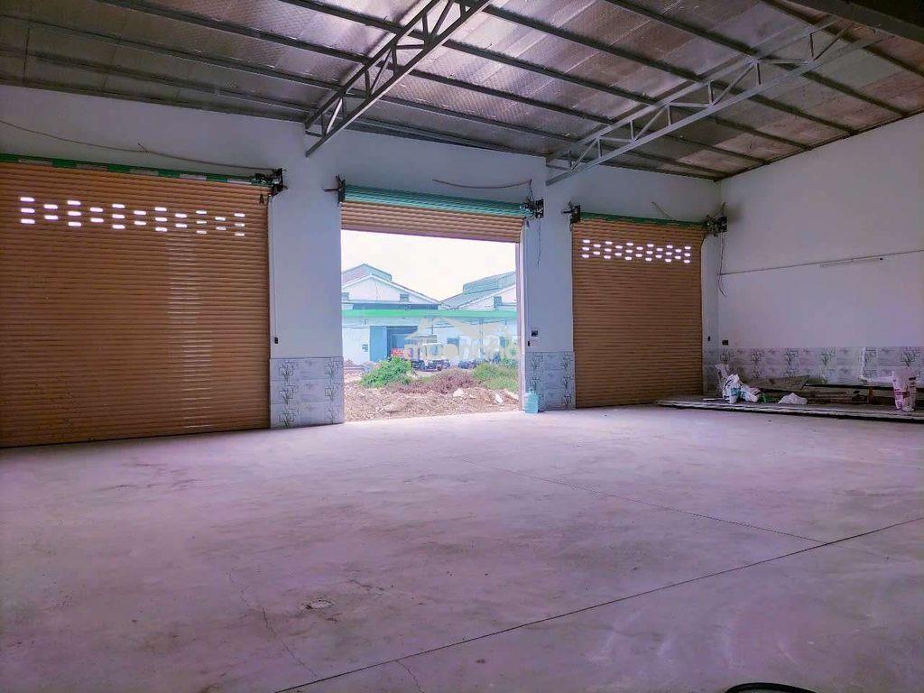 Xưởng 300 m2 mới xây - gác lửng - bà điểm hóc môn - 4
