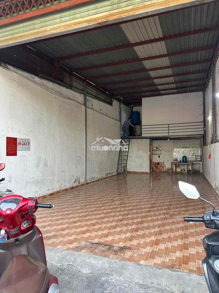Cho thuê nhà c4 làm kho hẻm4m xe tải .ht07.q12,,dt:5x16m điện 3f