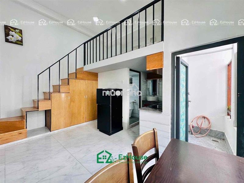 Căn hộ full nội thất ban côg thag máy kế cầu chữ y
