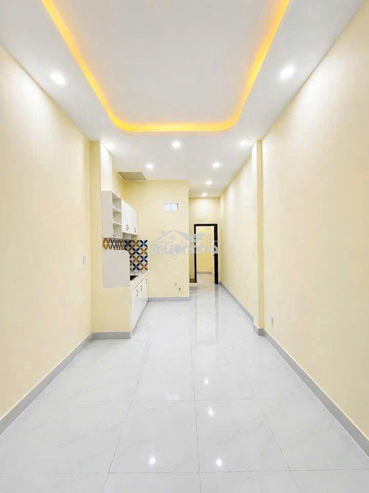 Nhà đẹp q4- 2 tầng- 34m2- 3pn - có phòng trệt- chỉ 3 tỷ nhỉnh - 2
