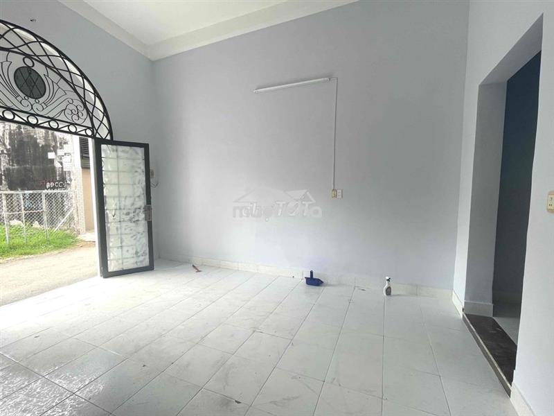 Cho thuê nhà nguyên căn gần ub phường long trường q9