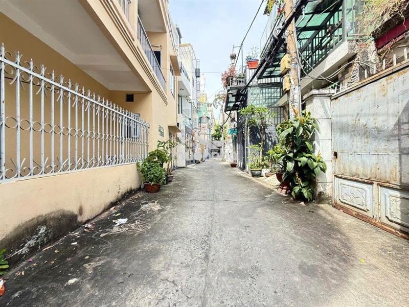 Nhà 2 lầu - hxh - nguyễn xí p.13 - dt: 4 x 19m (vuông vức). giá rẻ