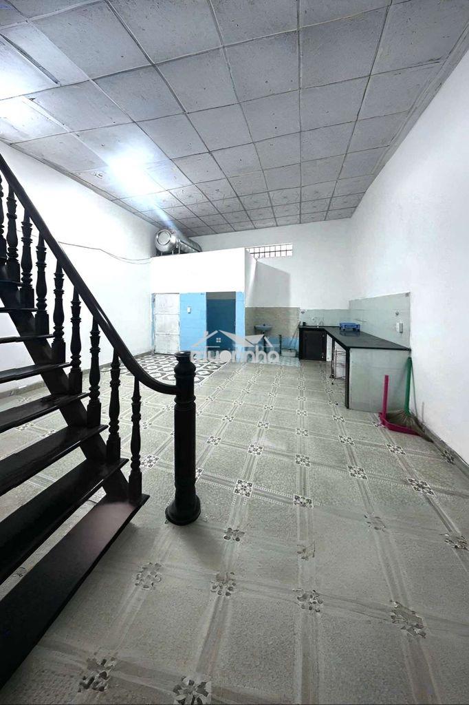 Cho thuê rẻ nhà 1trệt 1lầu lửng p.tân hòa gần giáo xứ hòa bình - 3