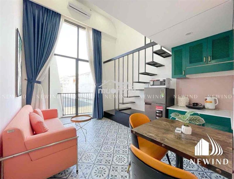 Duplex ban công gác cao 2m đứng thoải mái đầy đủ nội thất sát lotte q7