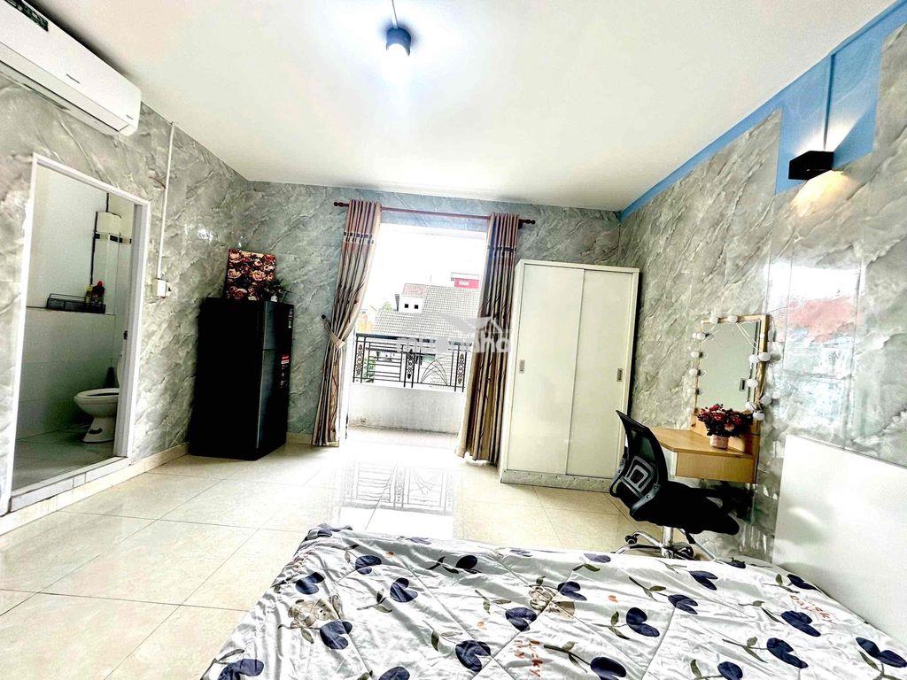 Căn hộ ban công đầy đủ nội thất - 4