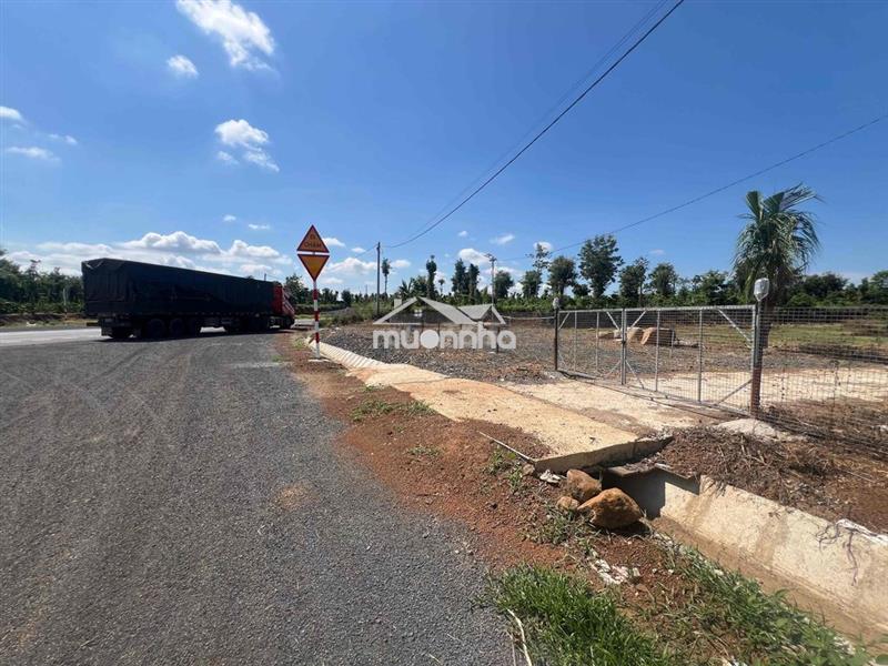 Bán mặt tiền đất tránh đông hoà phú buôn ma thuột dt 8 xào chính chủ
