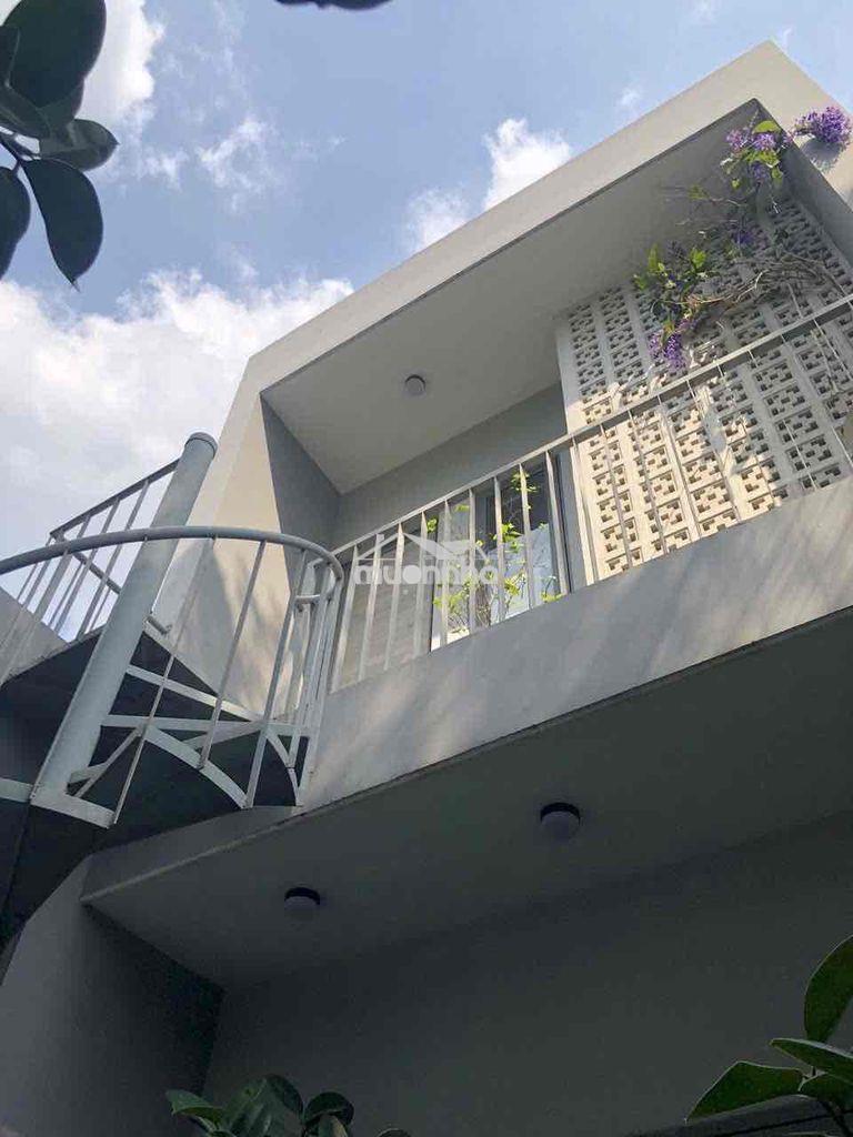 Cho thuê nhà khu vip 10ha giá tốt