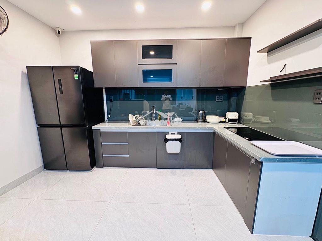 Siêu phẩm căn góc q4 -hẻm 5m - 43m2 - 2 tầng- kdc hiện hữu - 2