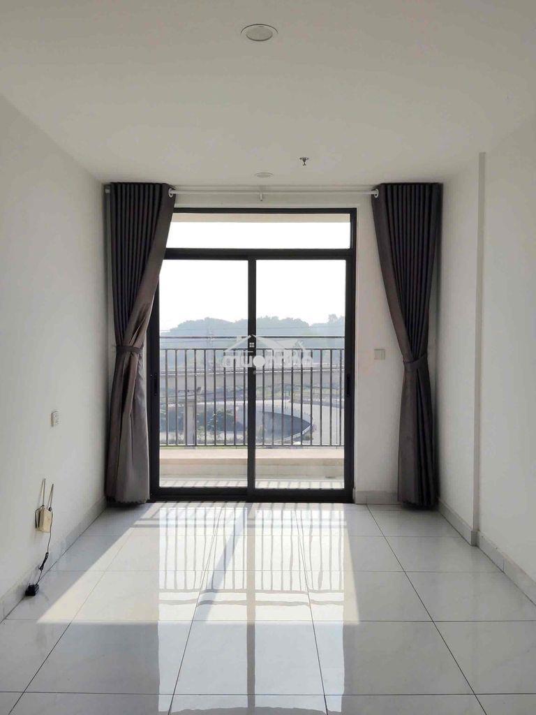 Cho thuê căn góc the east gate 2pn2wc ở ngay làng đại học