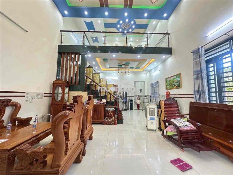 Chủ ngợp ngân hàng bán lỗ căn nhà gấp