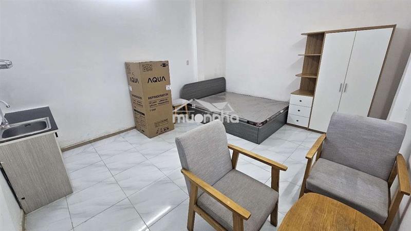 Phòng cao lỗ, 25m2, full nội thất, wc riêng