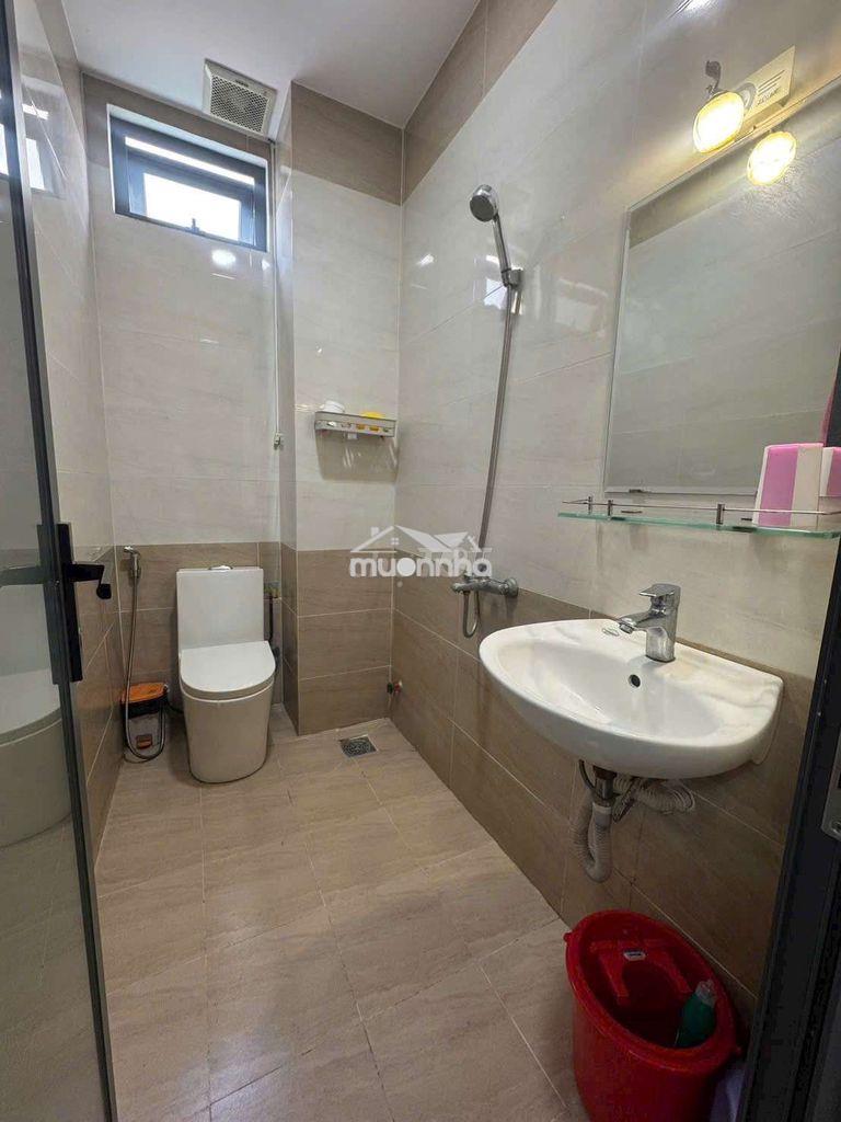 Phòng mới đẹp, giờ giấc tự do - 4