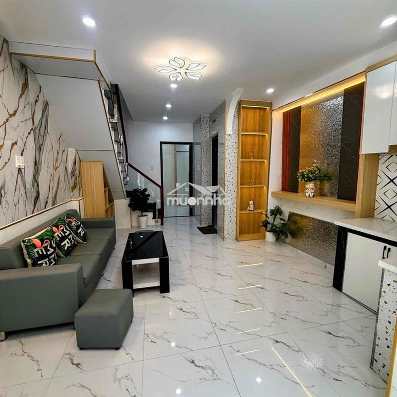 Dương quảng hàm nhà mới xe hơi đậu ở cửa