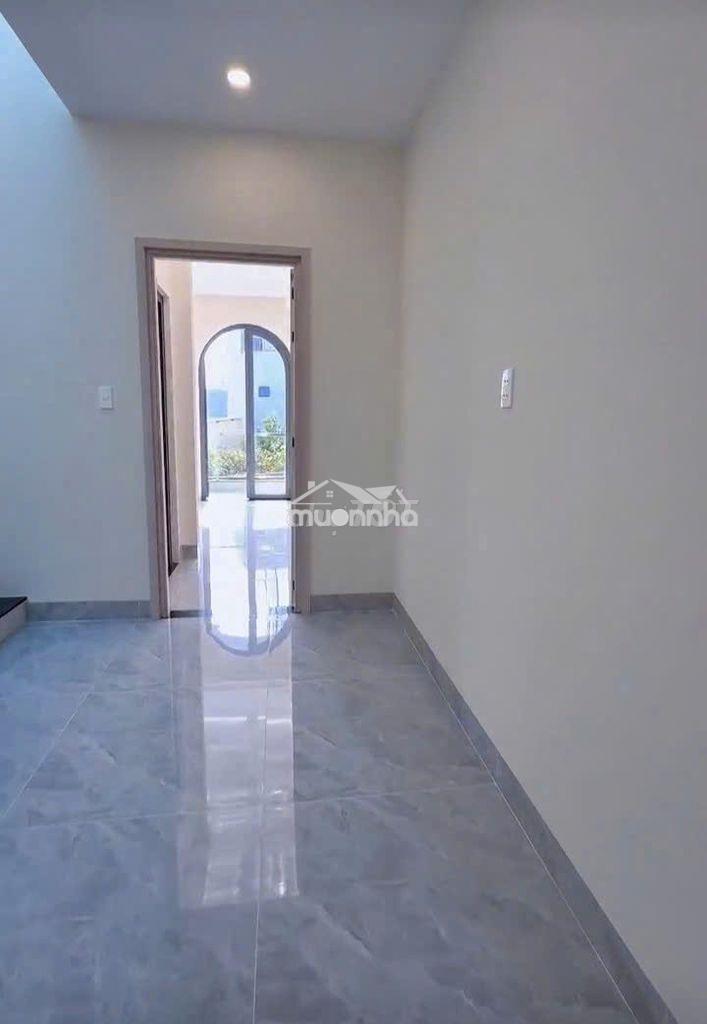 Cho thuê nhà đúc 2 lầu mới đẹp hẻm lớn 5m phường tân chánh hiệp q12 - 2
