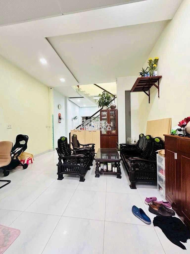 Nhà mới  full nội thất hẻm xe hơi huỳnh tấn phát 