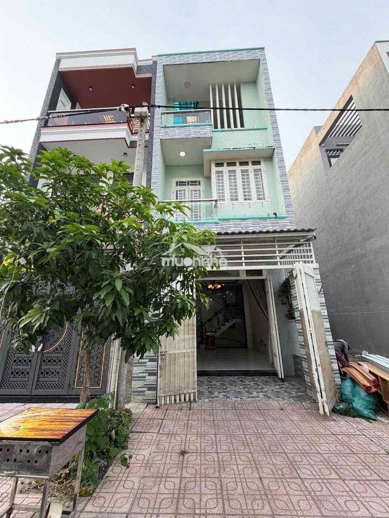 Hàng ngộp bán trong 3 ngày nhà trệt 2 lầu hoàn công dt 60m full thổ
