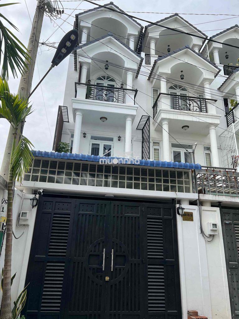 Cho thuê nhà phố dt 250m2 1trệt 3lầu 4pn 5wc sân thượng hẻm xe tải