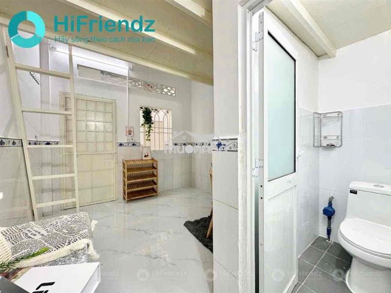 Phòng gác cao ngay ngã tư thủ đức, full nội thất ở được đông